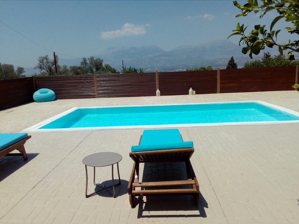 Affittacamere Veggera - private swimming pool Pombia Esterno foto
